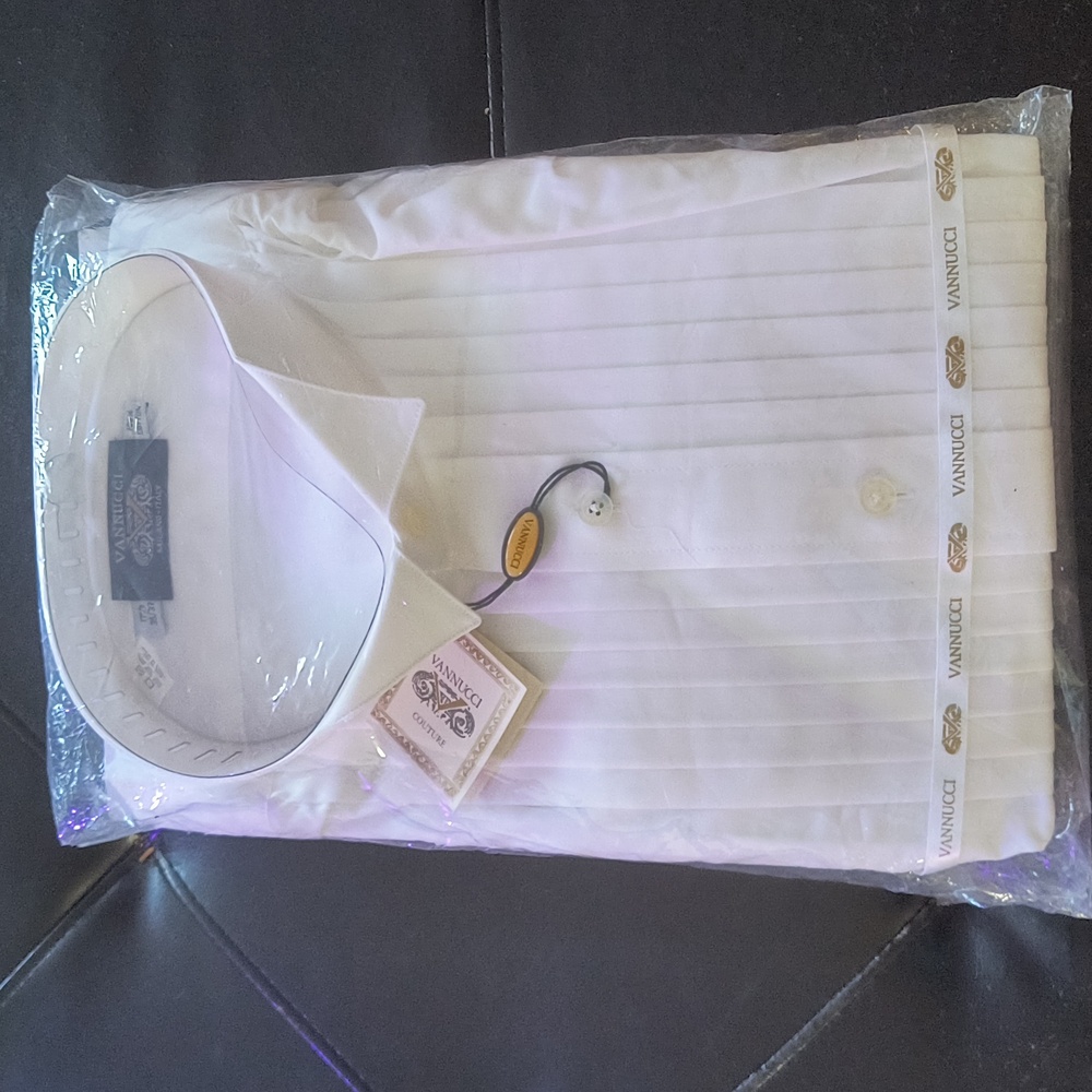 VANUCCI tuxedo shirt size 36/37
